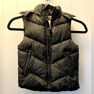 Zara Kids Puffer Vest with Hood Size 5